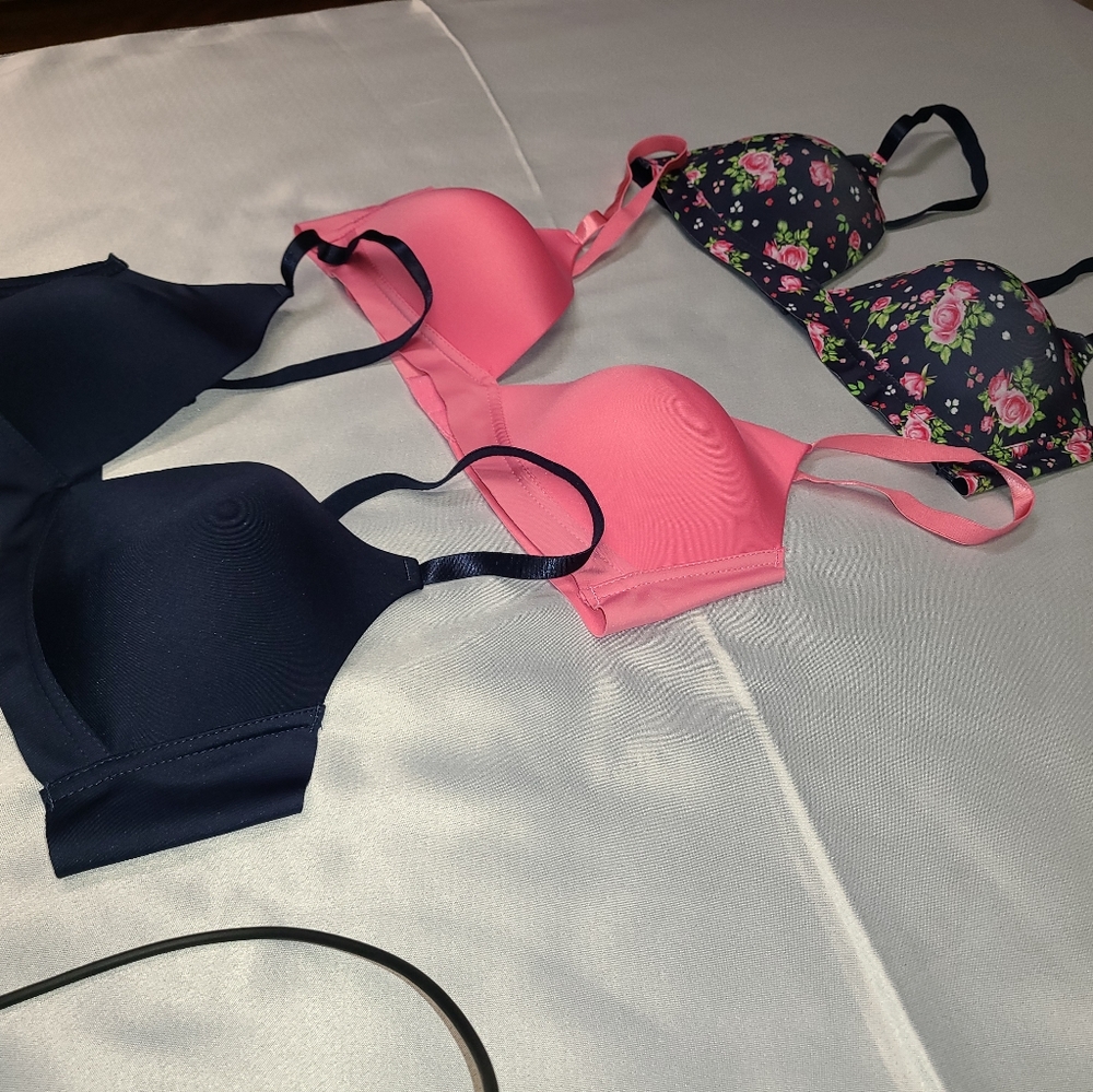 YMI Bras Size 36B